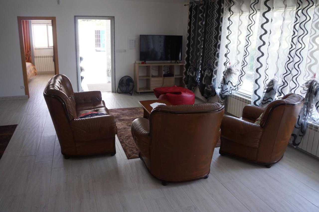 Casinha Das Bonecas - Casa Com Piscina Privada Aveiro Luaran gambar
