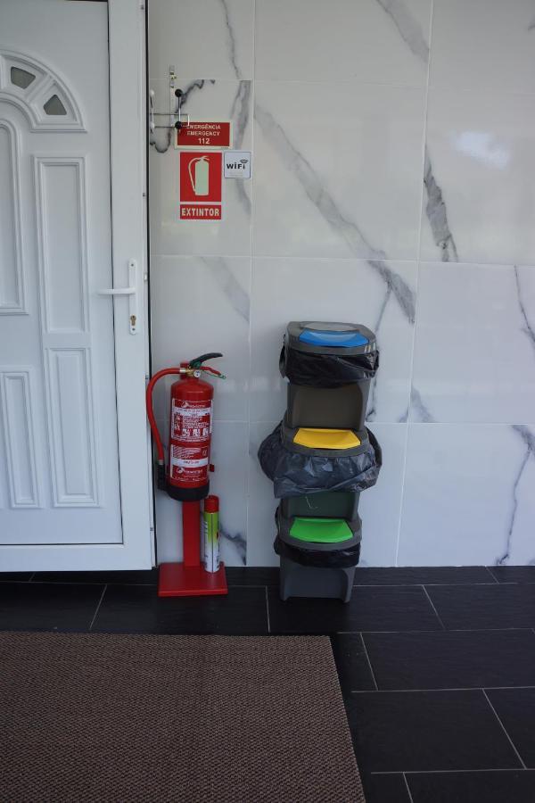 Casinha Das Bonecas - Casa Com Piscina Privada Aveiro Luaran gambar